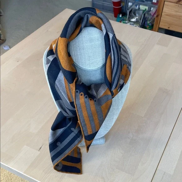 NWT Auth. Hermès 65 cm Cashmere/Silk Scarf “Parade en Fanfare” - Picture 12 of 13